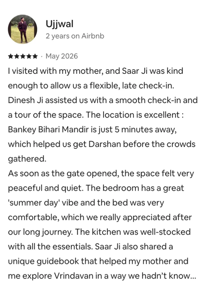 Five-star review by Ujjwal: darshan before the crowds, comfortable bed, well-stocked kitchen